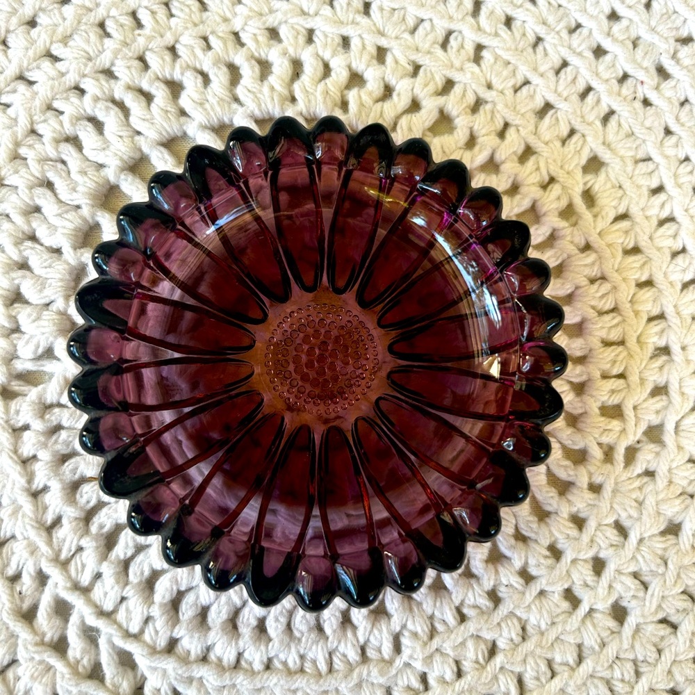 Vintage Hazel Atlas Amethyst Glass Floral Design Round Vanity/Dresser Tray